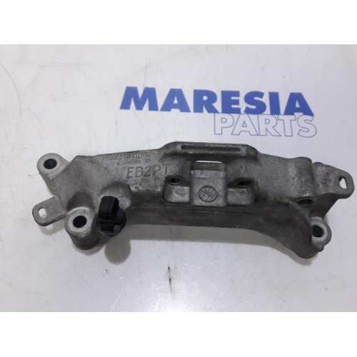 Citroen - DS3 - Engine mount