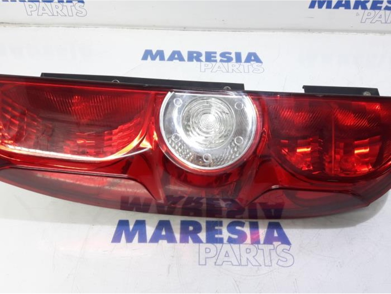 Fiat - Doblo - Achterlicht links