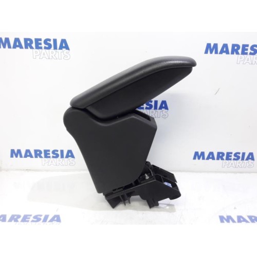Citroen - C3 - Armrest