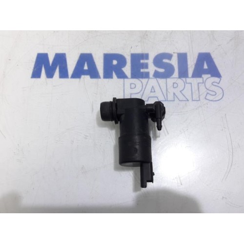 Peugeot - 208 - Scheibensprüherpumpe vorne