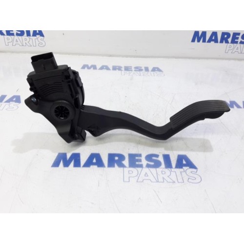 Peugeot - 208 - Gaspedalposition Sensor