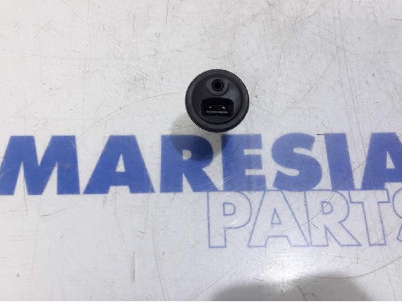 Peugeot - 208 - AUX/USB aansluiting
