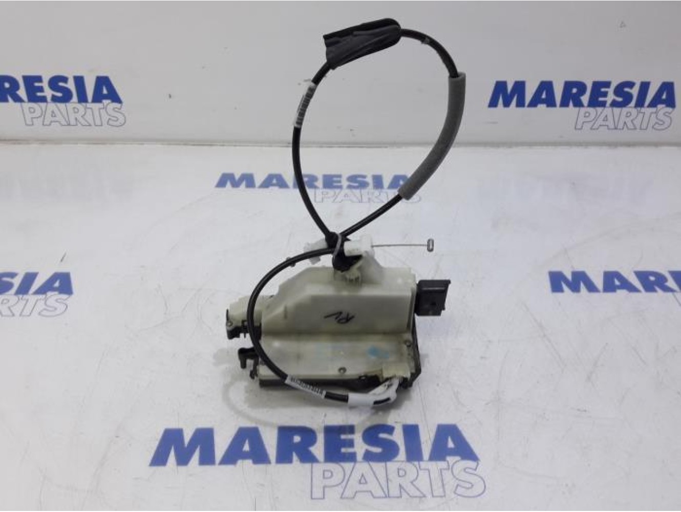 Peugeot - 208 - Front door lock mechanism 4-door, right