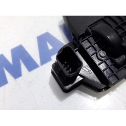 Peugeot - 208 - Tailgate lock mechanism