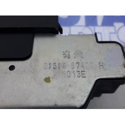 Peugeot - 208 - Tailgate lock mechanism