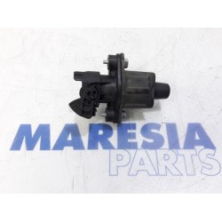 Peugeot - 107 - Tailgate lock mechanism