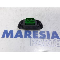 Peugeot - 107 - Multi-functional window switch