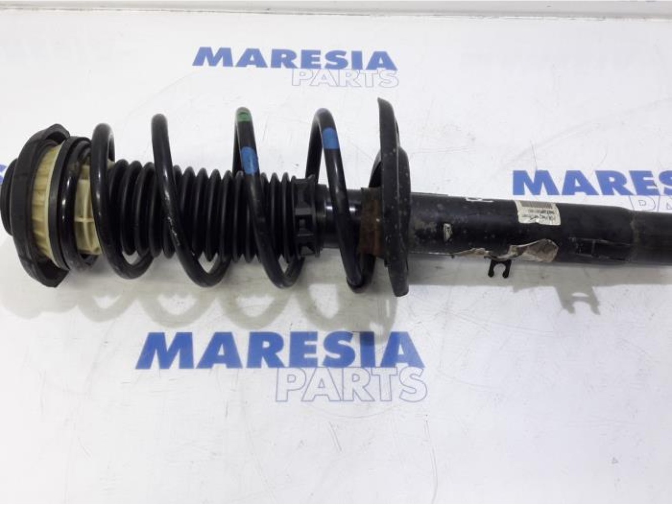 Citroen - DS3 - Front shock absorber rod, right