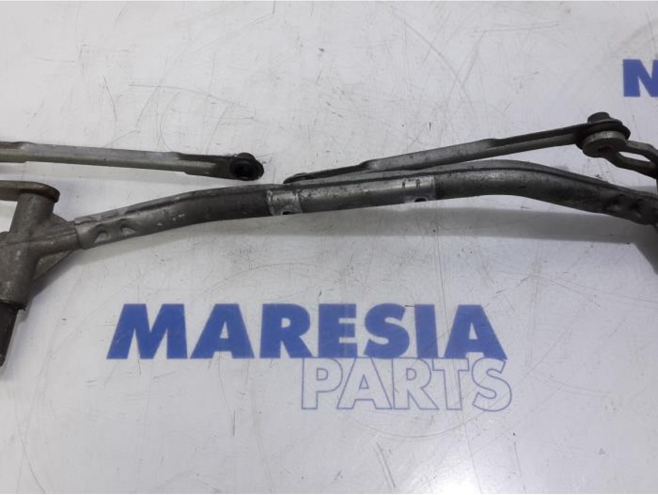 Citroen - DS3 - Wiper mechanism