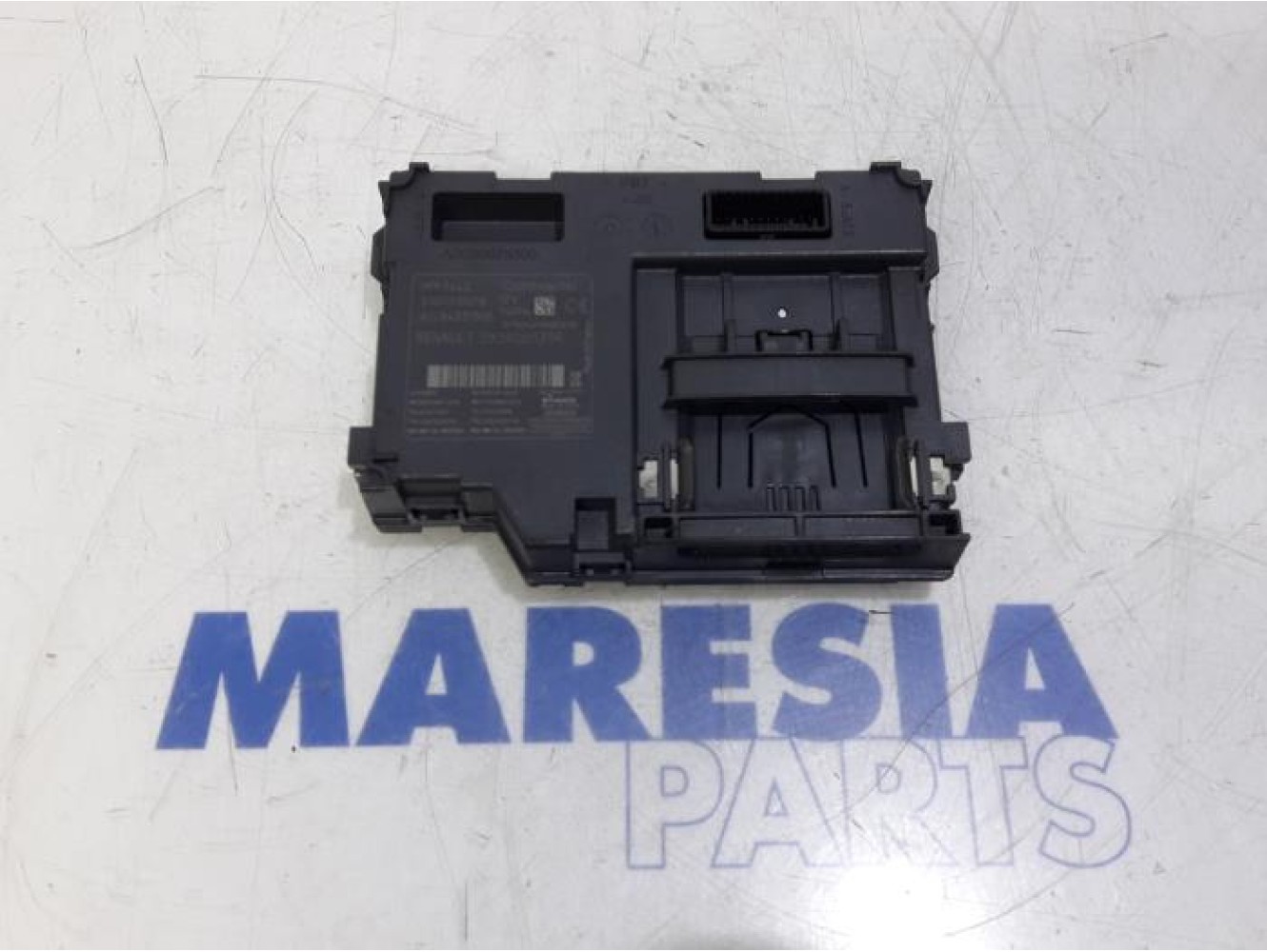 Renault - Captur - Card reader (lock)