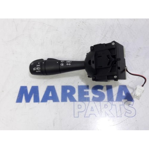 Renault - Captur - Indicator switch