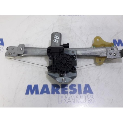 Renault - Captur - Rear door window mechanism 4-door, right