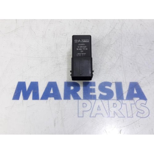 Citroen - DS3 - Glow plug relay
