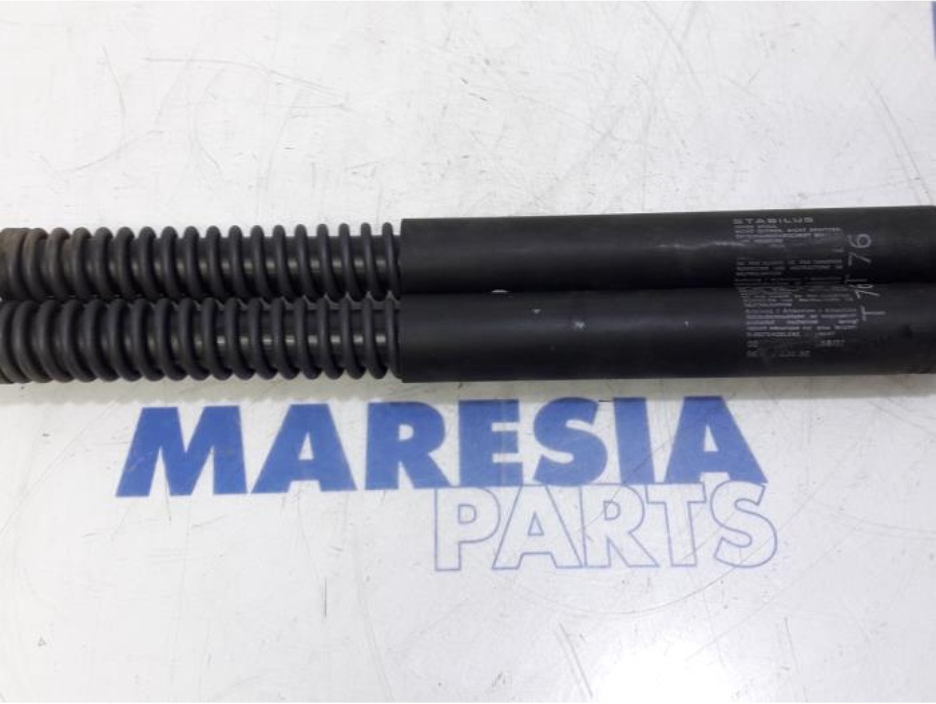 Peugeot - 308 - Set of tailgate gas struts