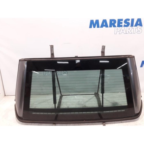 Peugeot - 207 - Rear window