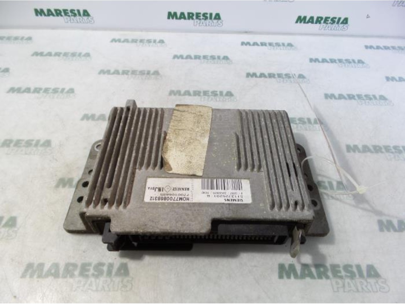 Renault - Megane Scenic - Engine management computer