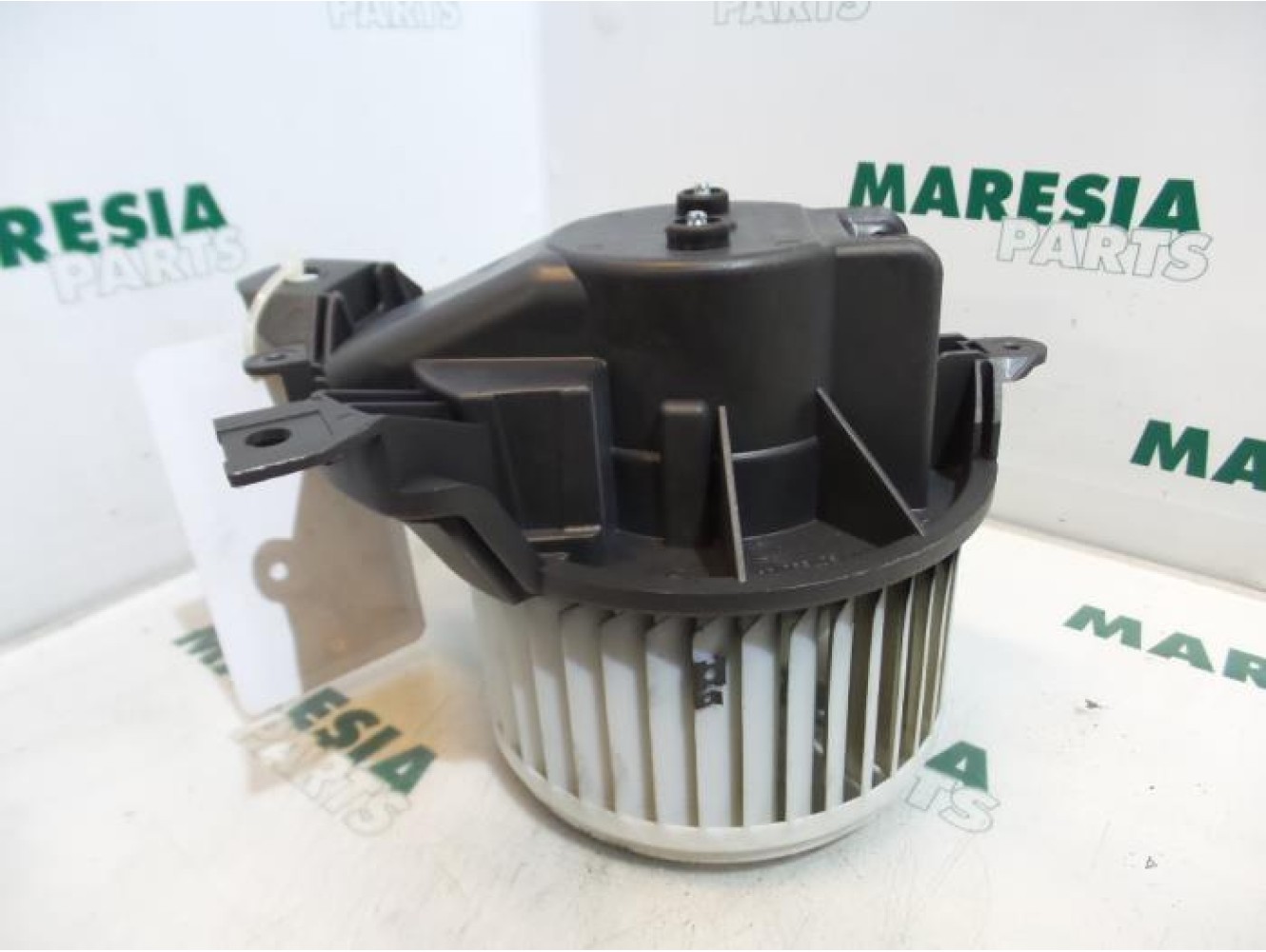 Fiat - Fiorino - Heating and ventilation fan motor