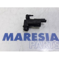 Peugeot - 207 - Scheibensprüherpumpe vorne