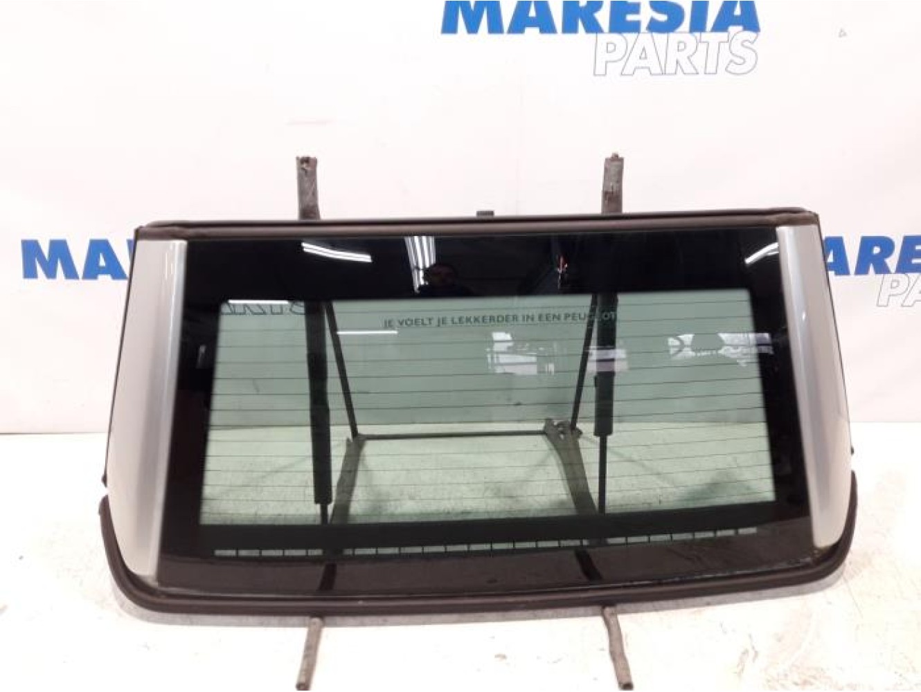 Peugeot - 207 - Rear window