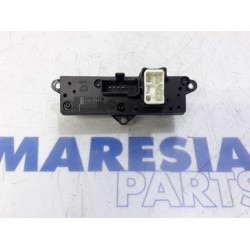 Alfa Romeo - 159 - Panic lighting switch