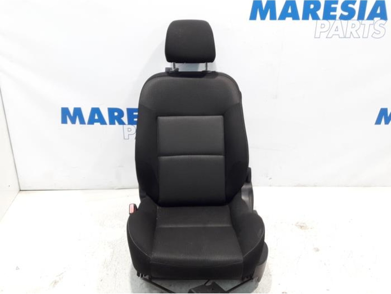 Peugeot - 207 - Sitz links