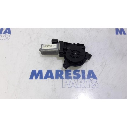 Alfa Romeo - 159 - Rear door window mechanism 4-door, right