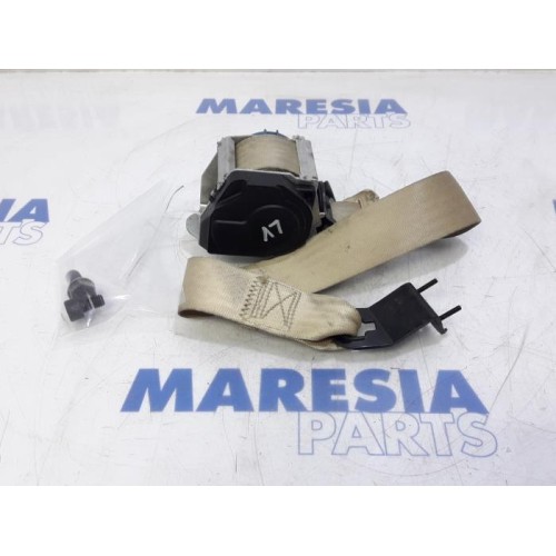 Alfa Romeo - 159 - Front seatbelt, left