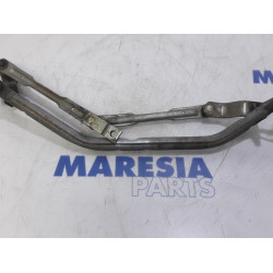 Peugeot - 207 - Wiper mechanism