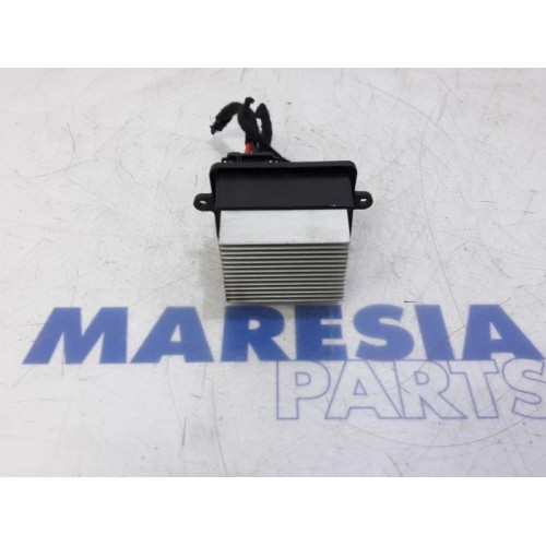 Renault - Clio - Heater resistor