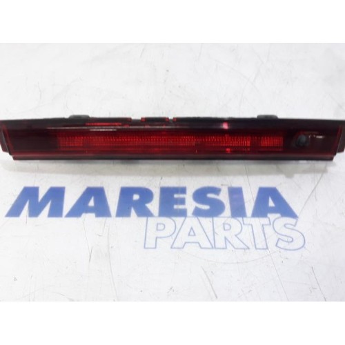 Renault - Clio - Third brake light