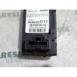 Renault - Megane Scenic - Card reader (lock)