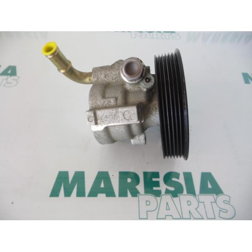 Renault - Laguna - Power steering pump
