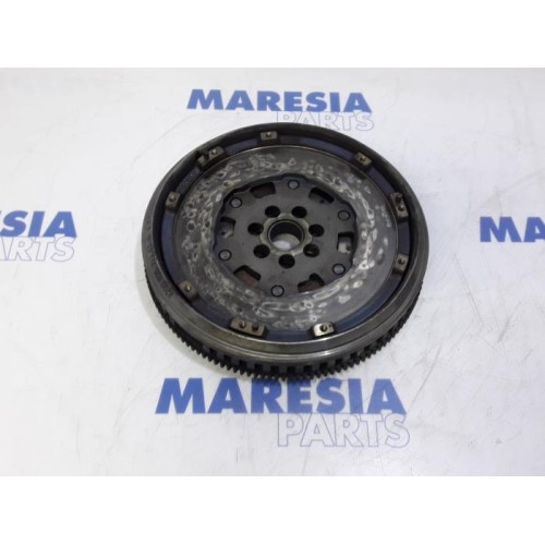 Renault - Megane Scenic - Flywheel