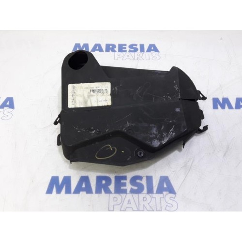 Renault - Megane Scenic - Couvercle de distribution