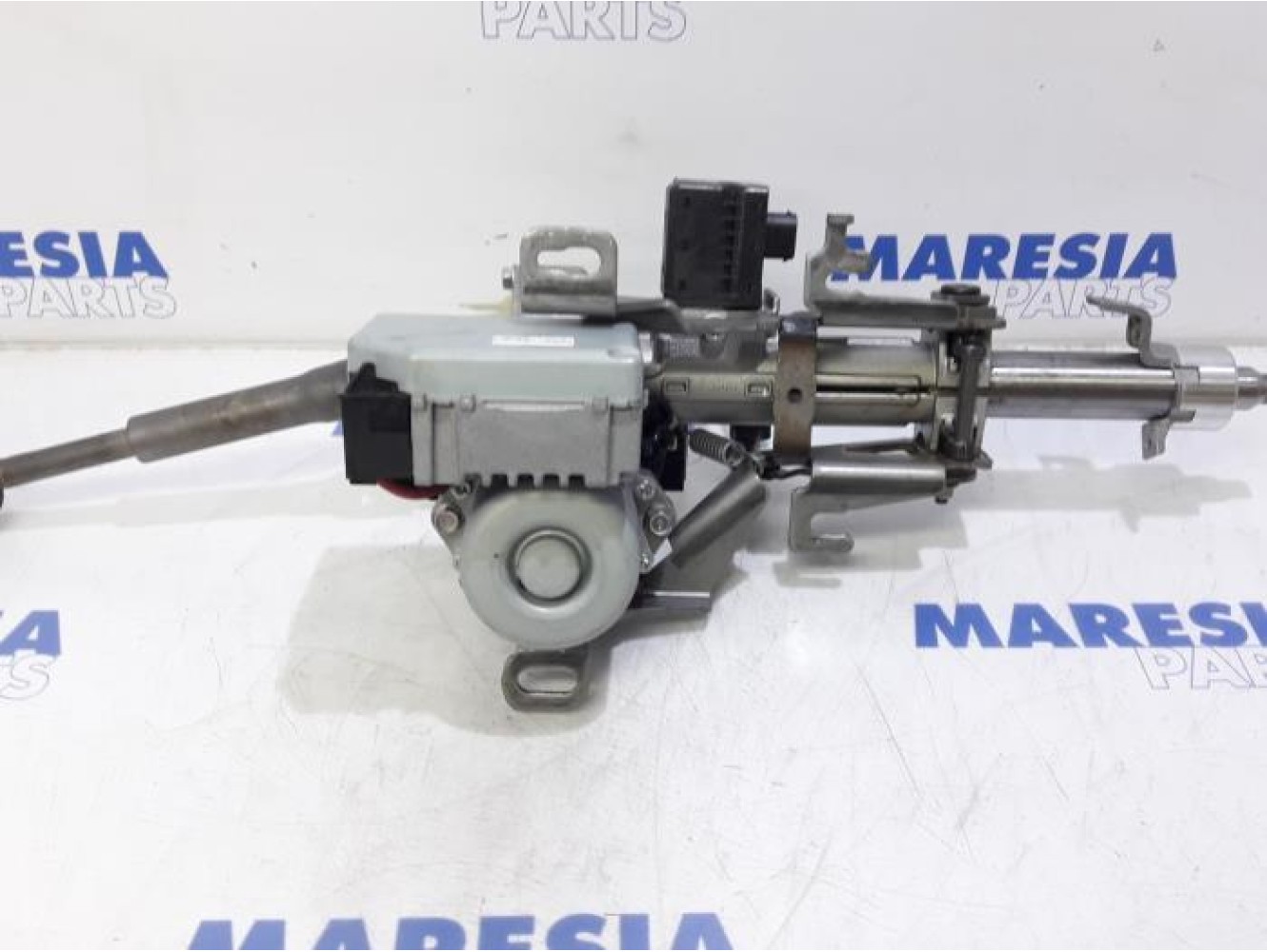 Renault - Megane - Steering column housing