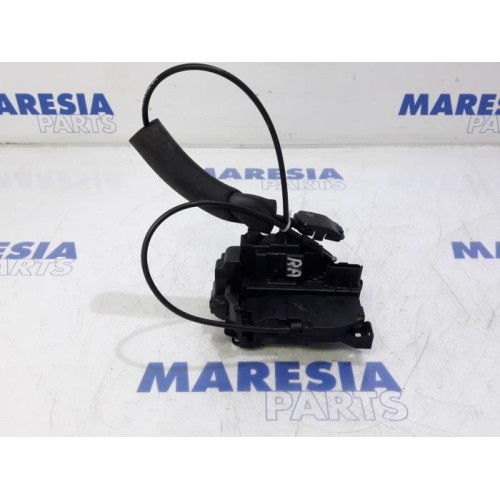 Renault - Megane - Rear door mechanism 4-door, right