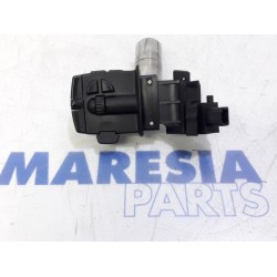 Renault - Megane - Commande radio volant