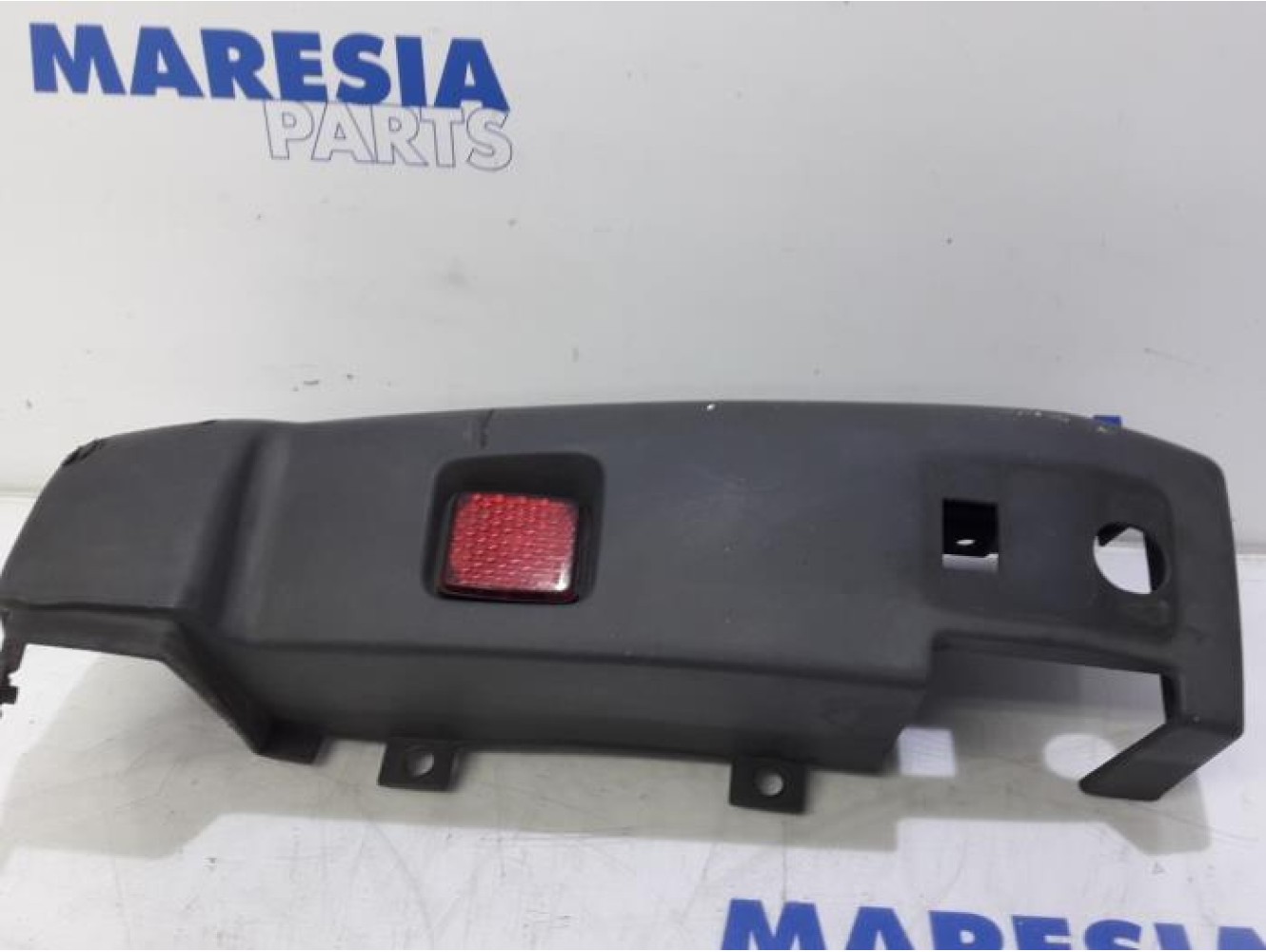 Fiat - Ducato - Bumperlijst links-achter