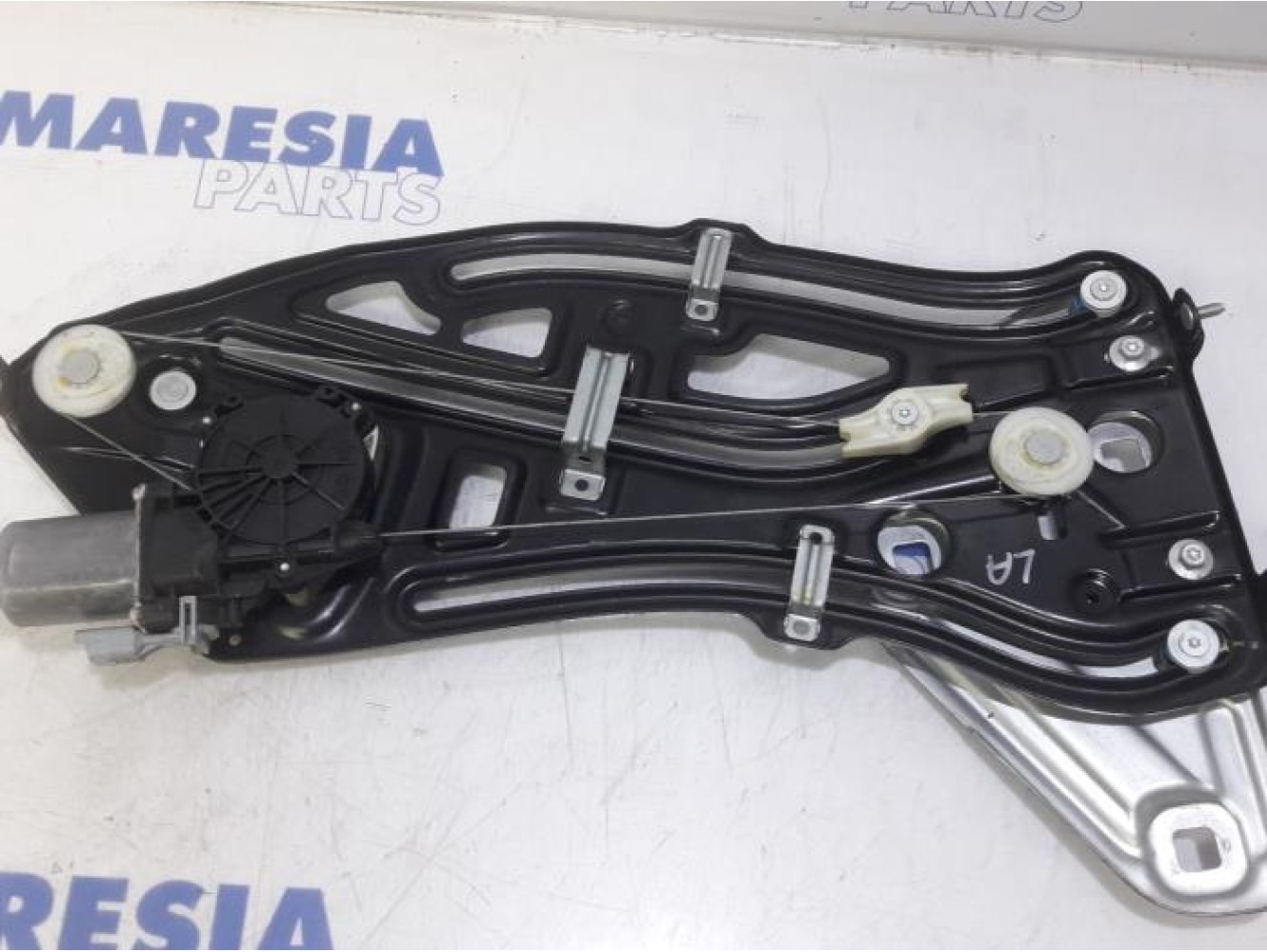 Peugeot - 207 - Rear window mechanism 2-door, left