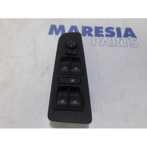 Fiat - Bravo - Multi-functional window switch