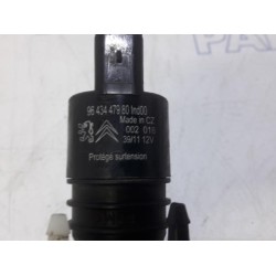 Citroen - C5 - Scheibensprüherpumpe vorne