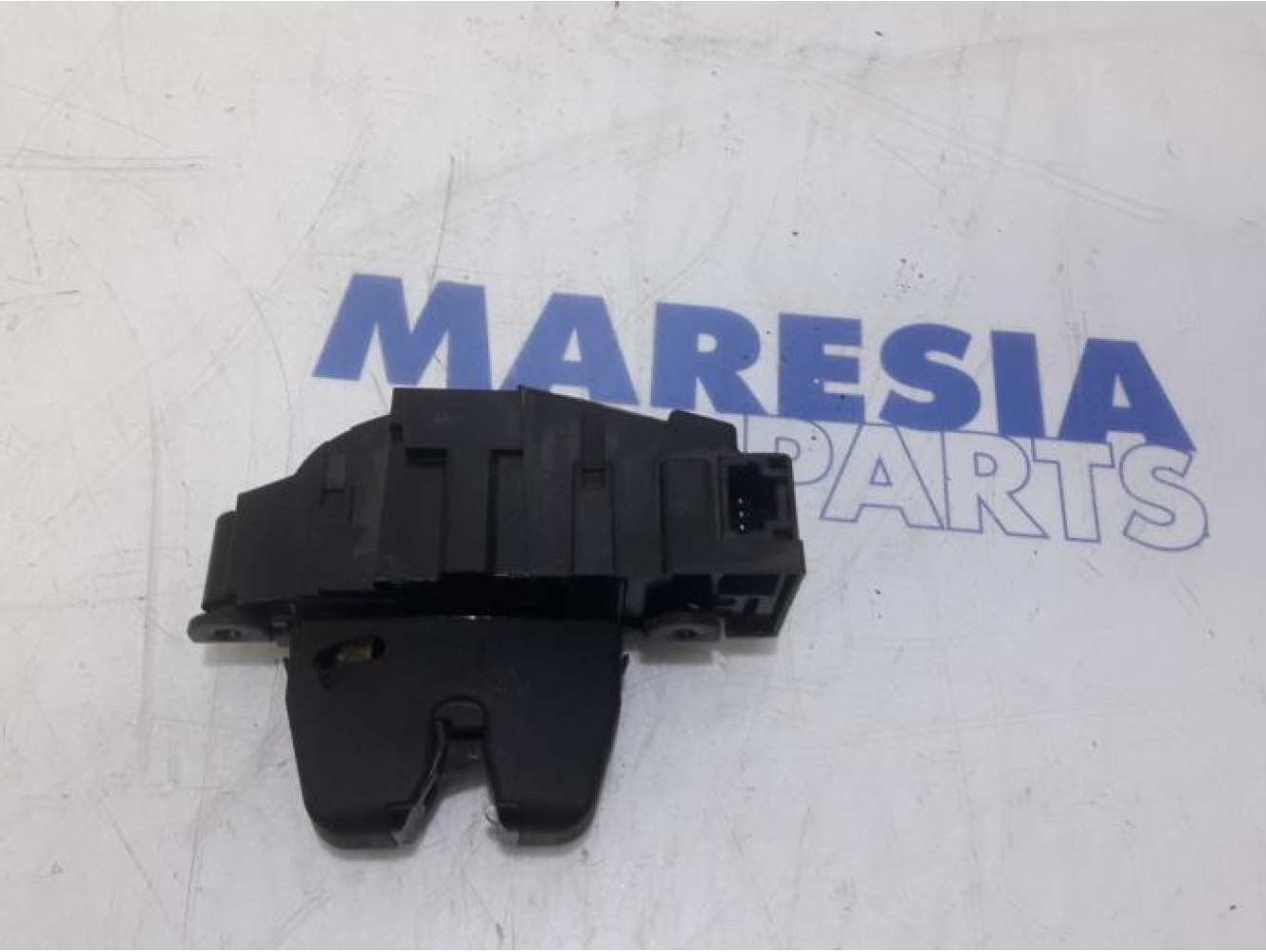 Citroen - C5 - Tailgate lock mechanism