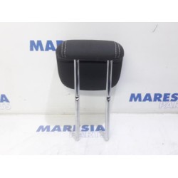 Renault - Megane - Headrest