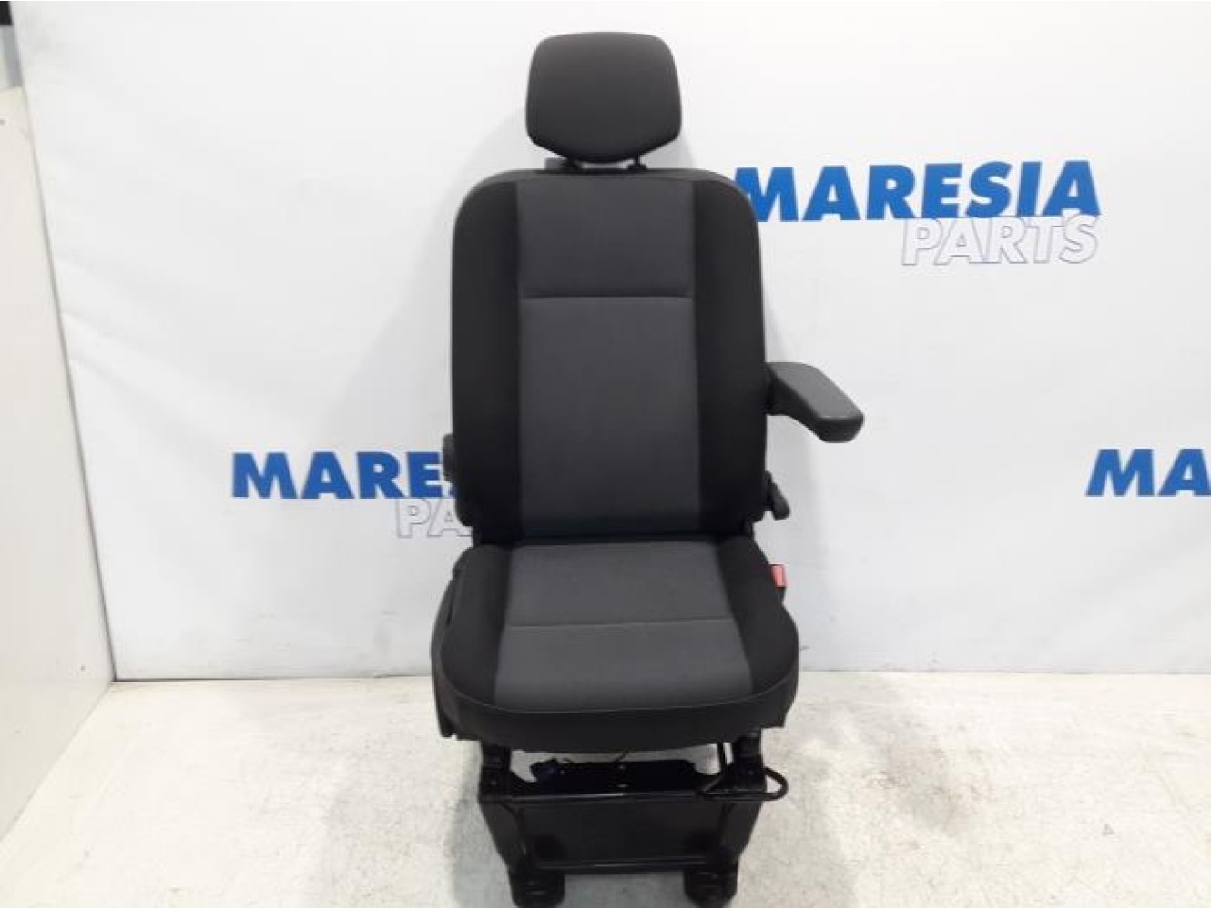Renault - Master - Seat, left