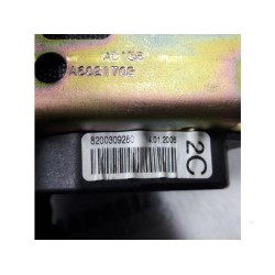 Renault - Megane Scenic - Rear seatbelt, centre