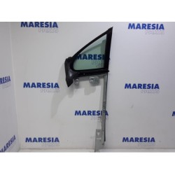Peugeot - 207 - Quarter light, front right