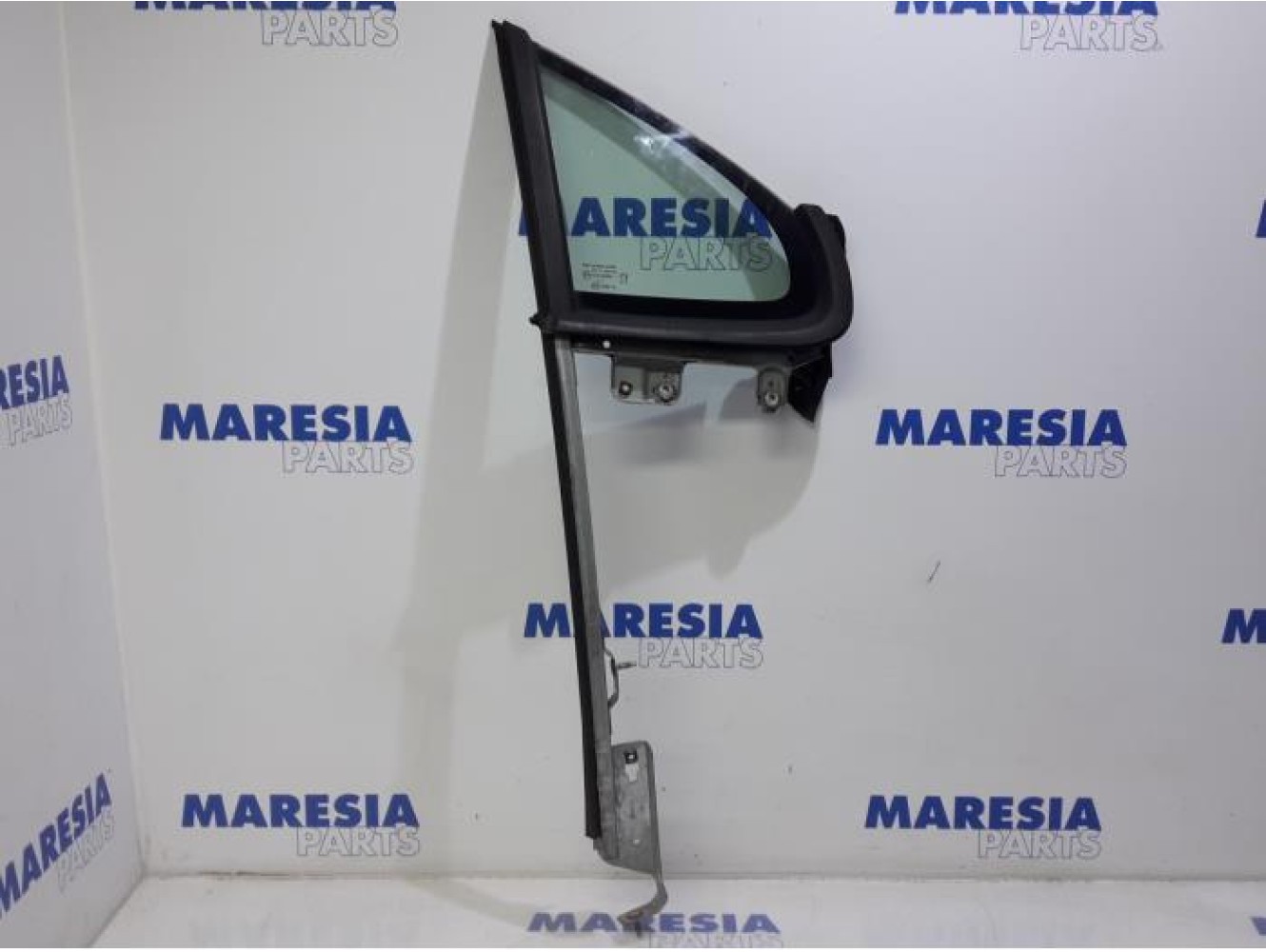 Peugeot - 207 - Quarter light, front right