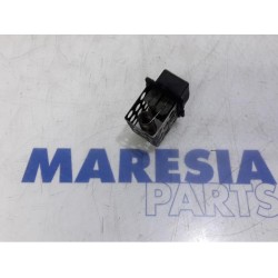 Renault - Megane - Cooling fan resistor