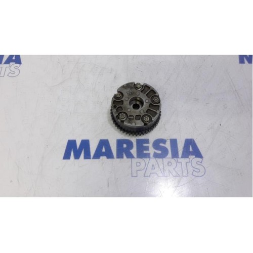 Renault - Laguna - Camshaft sprocket