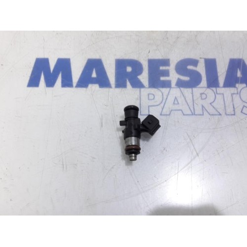 Renault - Twingo - Injector (petrol injection)